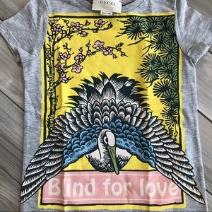 GUCCI Kids Blind For Love Grey Swan T Shirt Size 5